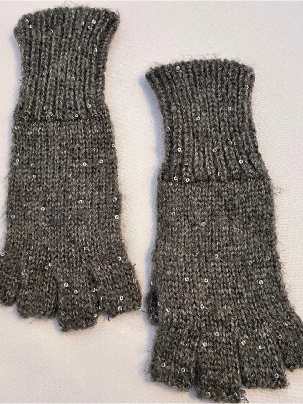 Sequin Accent Fingerless Gloves - Gray